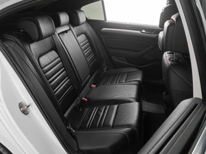 Седан Volkswagen Passat 2018 года, 2389000 рублей, Тюмень