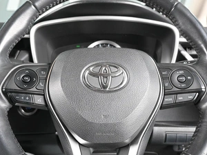 Седан Toyota Corolla 2019 года, 1999000 рублей, Ростов-на-Дону
