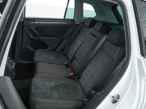 Внедорожник Volkswagen Tiguan 2018 года, 2389000 рублей, Москва