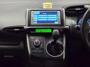 Минивэн Toyota Wish 2009 года, 1250000 рублей, Красноярск