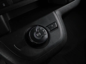 Минивэн Peugeot Traveller 2022 года, 2629999 рублей, Москва