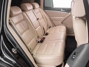 Внедорожник Volkswagen Tiguan 2013 года, 1819000 рублей, Тюмень