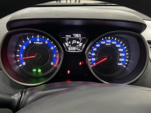 Седан Hyundai Elantra 2015 года, 1187000 рублей, Солонцы