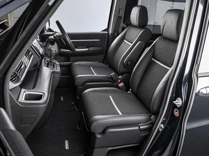 Минивэн Honda Stepwgn Spada 2015 года, 1849000 рублей, Тюмень