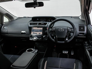 Универсал Toyota Prius Alpha 2015 года, 1905000 рублей, Краснодар