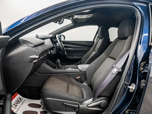 Хетчбэк Mazda 3 2021 года, 1800000 рублей, Красноярск
