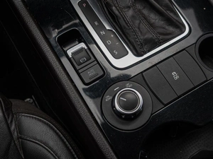 Внедорожник Volkswagen Touareg 2011 года, 2100000 рублей, Краснодар