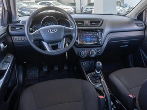 Седан Kia Rio 2012 года, 829000 рублей, Волгоград