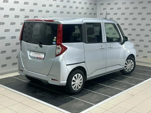 Минивэн Toyota Roomy 2019 года, 980000 рублей, Красноярск