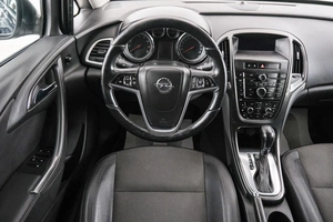 Седан Opel Astra 2013 года, 899000 рублей, Красноярск