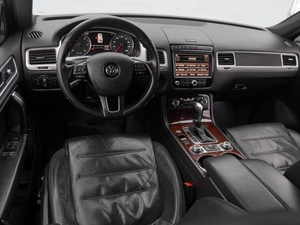 Внедорожник Volkswagen Touareg 2015 года, 2290000 рублей, Волгоград