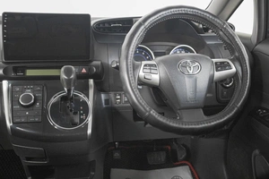 Минивэн Toyota Wish 2016 года, 1749000 рублей, Кемерово