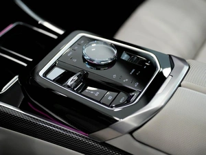 Седан BMW i7 2022 года, 13000000 рублей, Омск