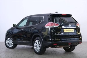 Внедорожник Nissan X-Trail 2017 года, 2289000 рублей, Омск