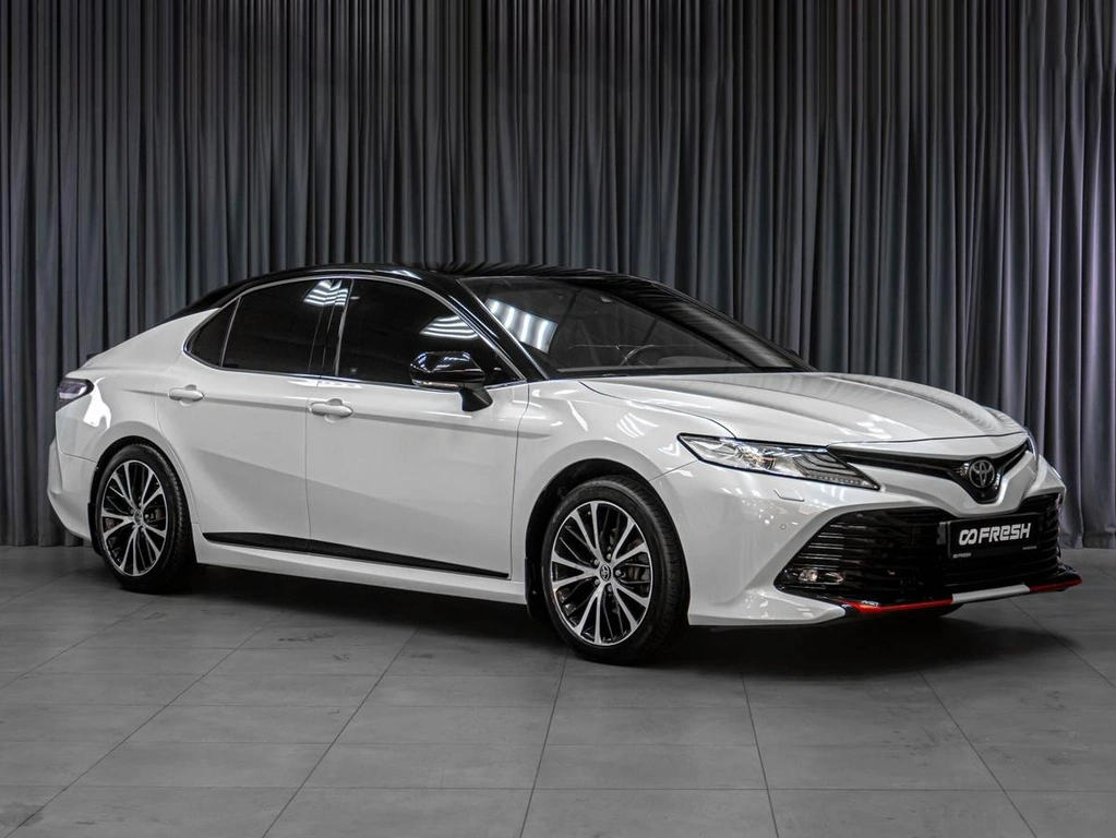 Седан Toyota Camry 2020 года, 3189000 рублей, Тюмень