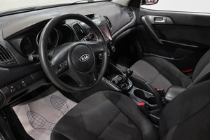 Седан Kia Cerato 2011 года, 679000 рублей, Новокузнецк