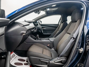 Хетчбэк Mazda 3 2022 года, 1750000 рублей, Красноярск