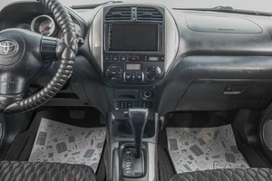 Внедорожник Toyota RAV4 2004 года, 849000 рублей, Барнаул