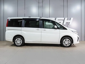 Минивэн Honda Stepwgn 2017 года, 1909000 рублей, Воронеж