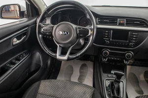 Седан Kia Rio 2017 года, 1119000 рублей, Барнаул