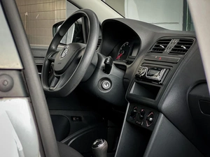 Седан Volkswagen Polo 2018 года, 1550000 рублей, Уфа