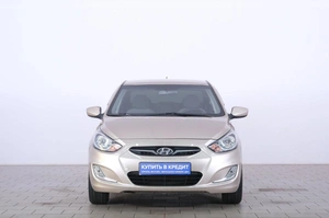 Седан Hyundai Solaris 2011 года, 879000 рублей, Омск