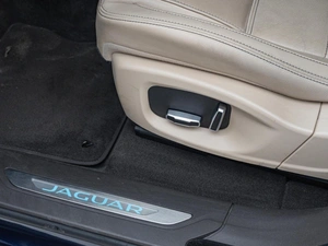 Внедорожник Jaguar F-Pace 2018 года, 3399000 рублей, Санкт-Петербург