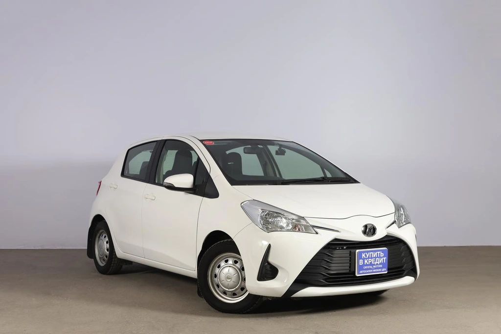 Хетчбэк Toyota Vitz 2019 года, 1129000 рублей, Новосибирск