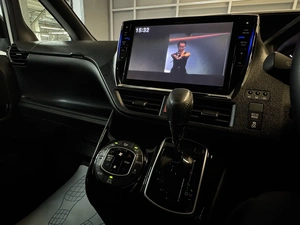 Минивэн Toyota Noah 2020 года, 2297000 рублей, Красноярск