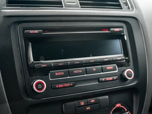 Седан Volkswagen Jetta 2014 года, 895000 рублей, Красноярск