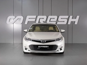 Седан Toyota Avalon 2013 года, 2095000 рублей, Красный Пахарь