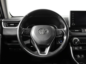 Внедорожник Toyota RAV4 2021 года, 2570100 рублей, Казань