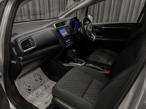 Хетчбэк Honda Fit 2016 года, 920000 рублей, Красноярск