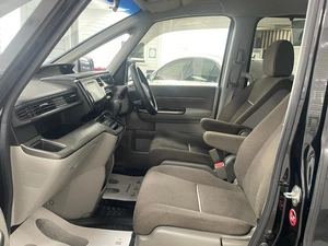 Минивэн Honda Stepwgn 2015 года, 1599000 рублей, Ачинск