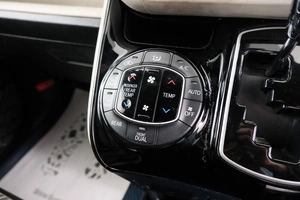 Минивэн Toyota Noah 2019 года, 2199000 рублей, Красноярск