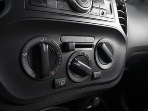 Внедорожник Nissan Juke 2012 года, 920000 рублей, Омск