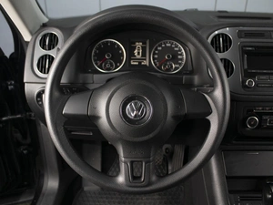 Внедорожник Volkswagen Tiguan 2012 года, 1430000 рублей, Омск
