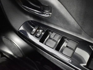 Хетчбэк Toyota Vitz 2017 года, 876100 рублей, Казань