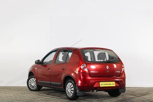 Хетчбэк Renault Sandero 2012 года, 599000 рублей, Тюмень