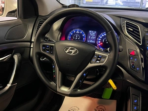 Седан Hyundai i40 2016 года, 999000 рублей, Красноярск