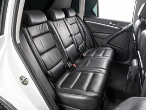 Внедорожник Volkswagen Tiguan 2012 года, 1259000 рублей, Тюмень