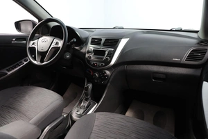 Хетчбэк Hyundai Solaris 2015 года, 959000 рублей, Новосибирск