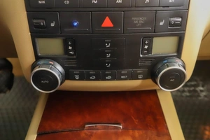 Внедорожник Volkswagen Touareg 2008 года, 999000 рублей, Пермь