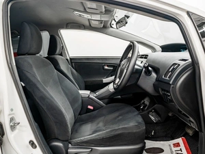 Лифтбек Toyota Prius 2012 года, 1235000 рублей, Красноярск