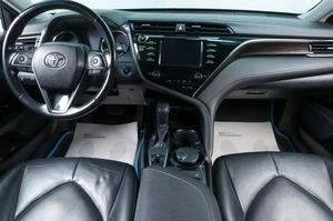 Седан Toyota Camry 2018 года, 2299000 рублей, Челябинск