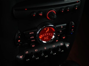 Хетчбэк MINI Cooper Clubman 2011 года, 1099046 рублей, Москва