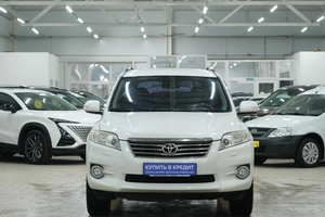 Внедорожник Toyota RAV4 2011 года, 1649000 рублей, Омск