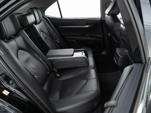 Седан Toyota Camry 2018 года, 2997444 рублей, Москва