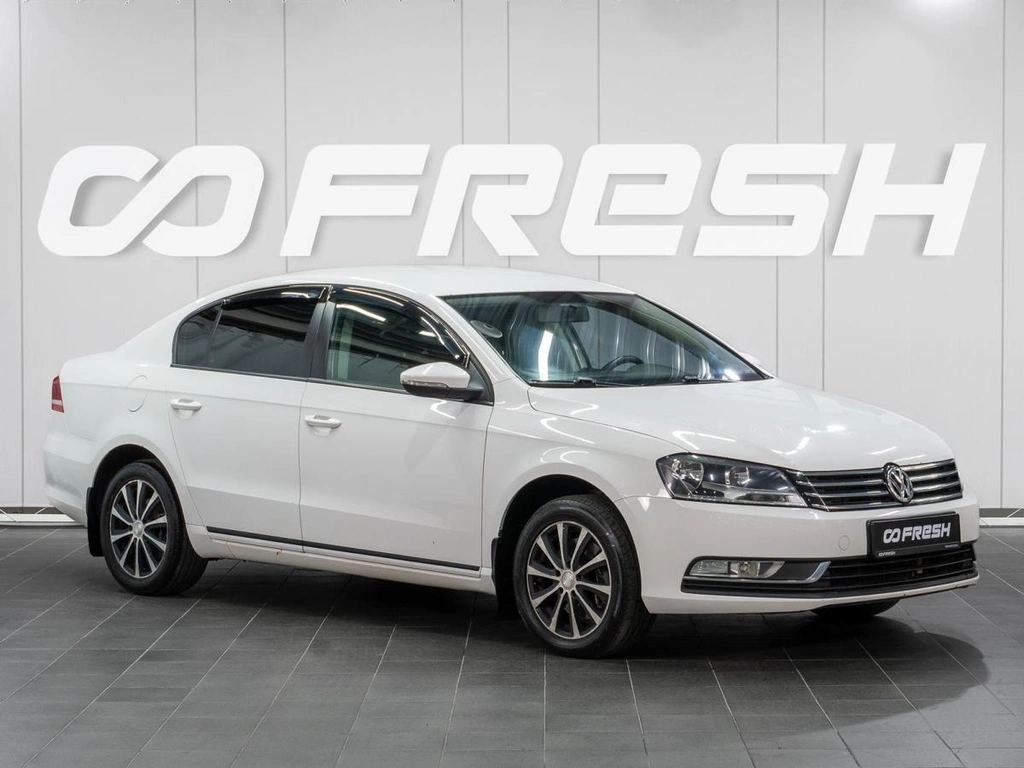 Седан Volkswagen Passat 2011 года, 1069000 рублей, Сургут