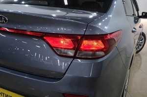 Седан Kia Rio 2019 года, 1349000 рублей, Новокузнецк
